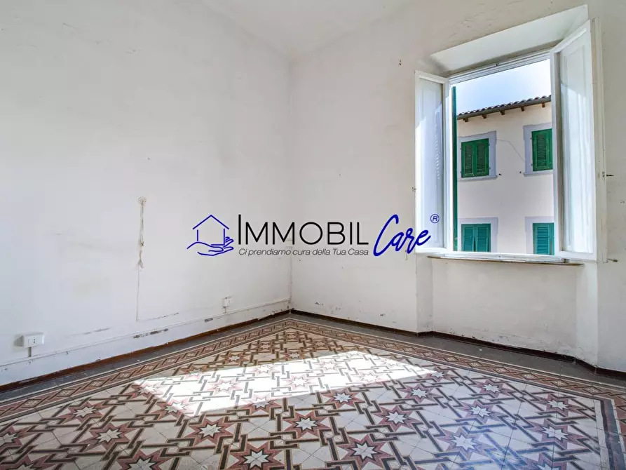 Immagine 10 di Appartamento in vendita  a Livorno