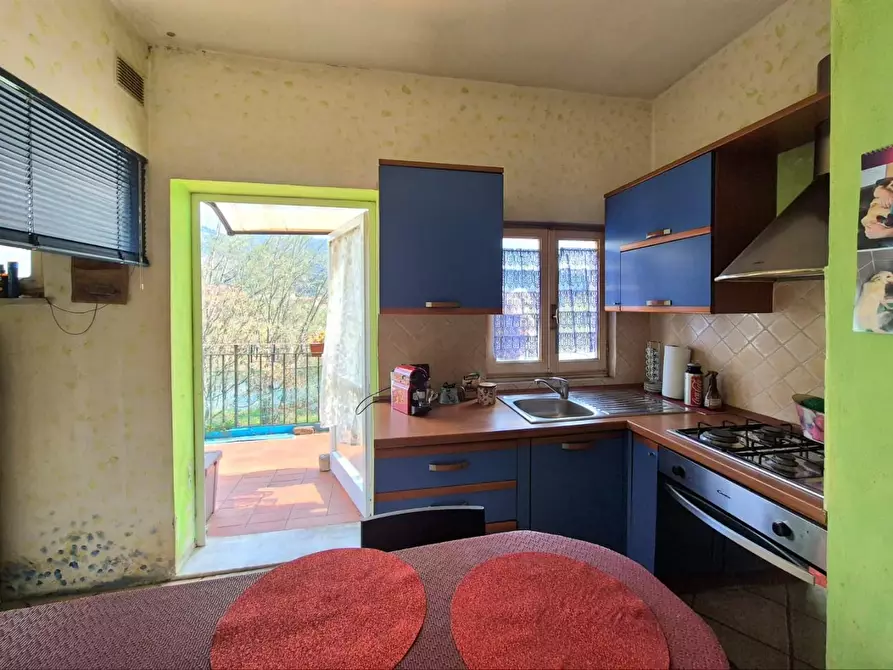 Immagine 7 di Appartamento in vendita  a Lucca