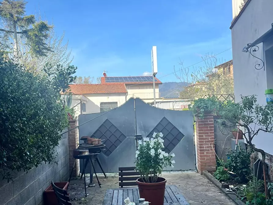 Immagine 12 di Terratetto in vendita  a Cascina