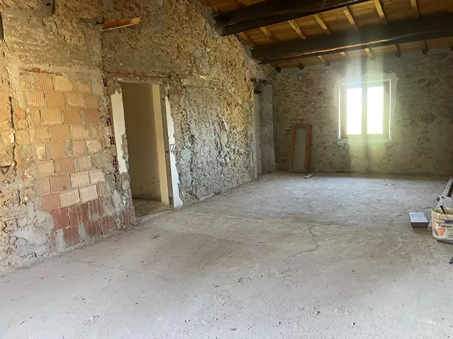 Immagine 2 di Porzione di casa in vendita  a Poggibonsi