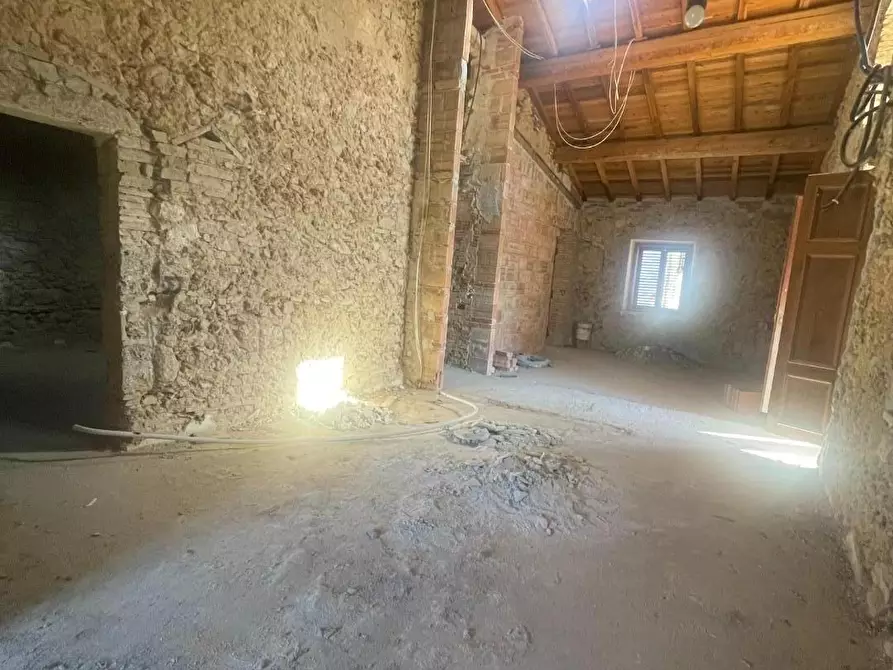 Immagine 10 di Porzione di casa in vendita  a Poggibonsi