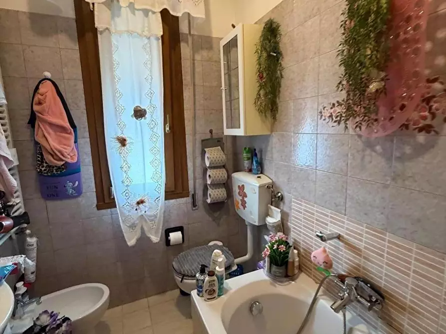 Immagine 5 di Appartamento in vendita  a Castelnuovo Magra