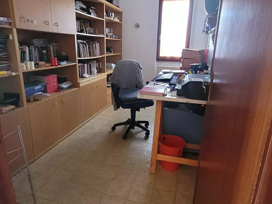 Immagine 10 di Casa indipendente in vendita  a Ortonovo