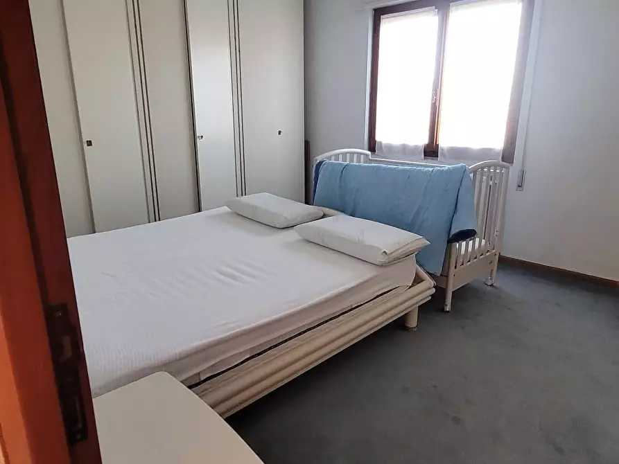 Immagine 9 di Casa indipendente in vendita  a Ortonovo