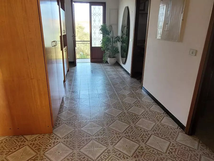 Immagine 2 di Casa indipendente in vendita  a Ortonovo