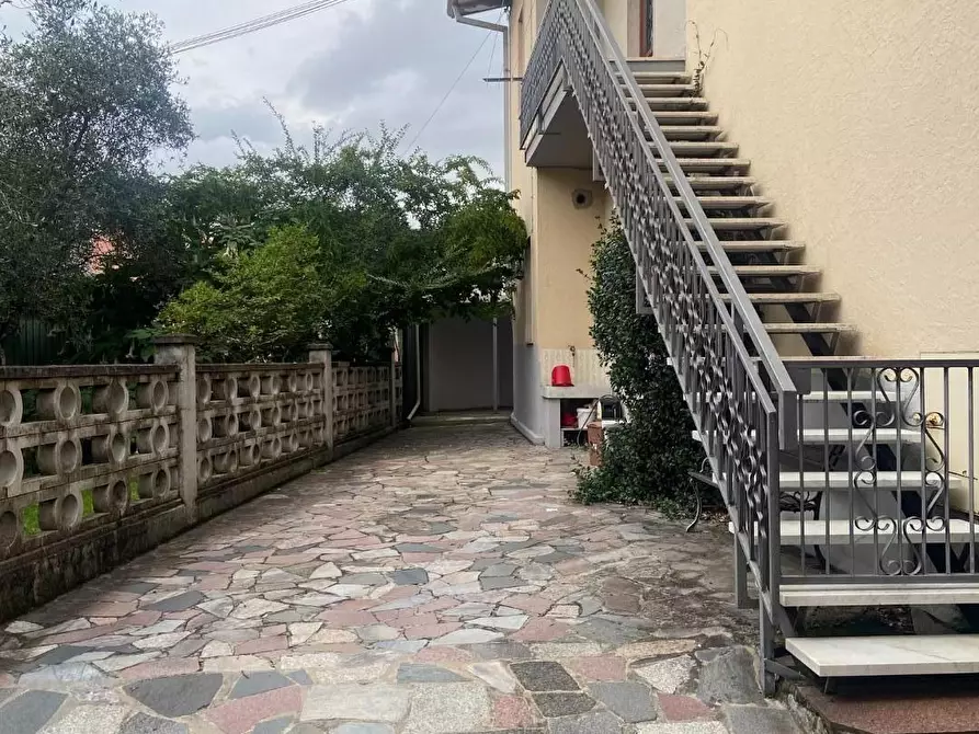 Immagine 8 di Casa indipendente in vendita  a Ortonovo