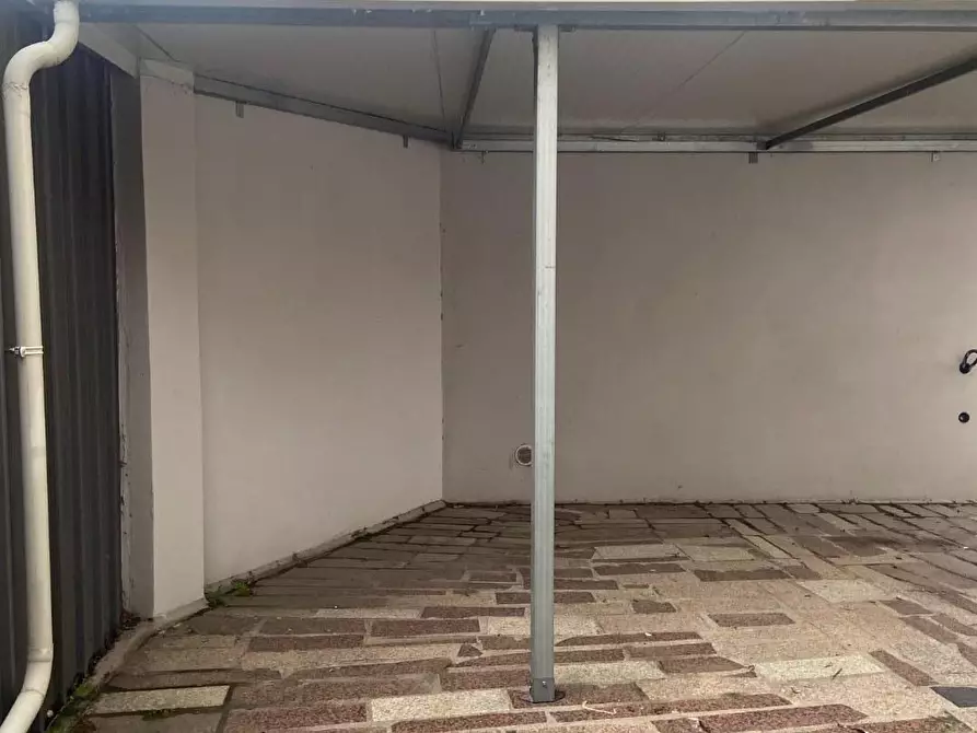 Immagine 9 di Casa indipendente in vendita  a Ortonovo