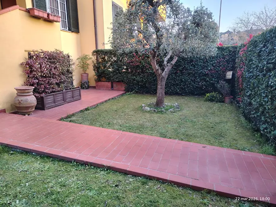 Immagine 1 di Casa bifamiliare in vendita  a San Miniato