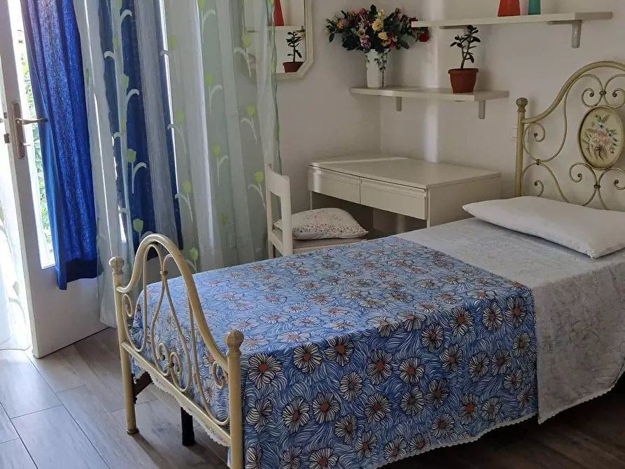 Immagine 13 di Casa bifamiliare in affitto  a Pietrasanta