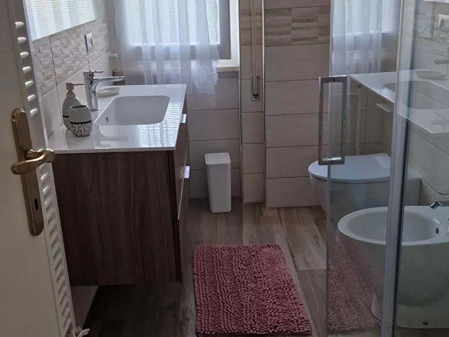 Immagine 9 di Casa bifamiliare in affitto  a Pietrasanta