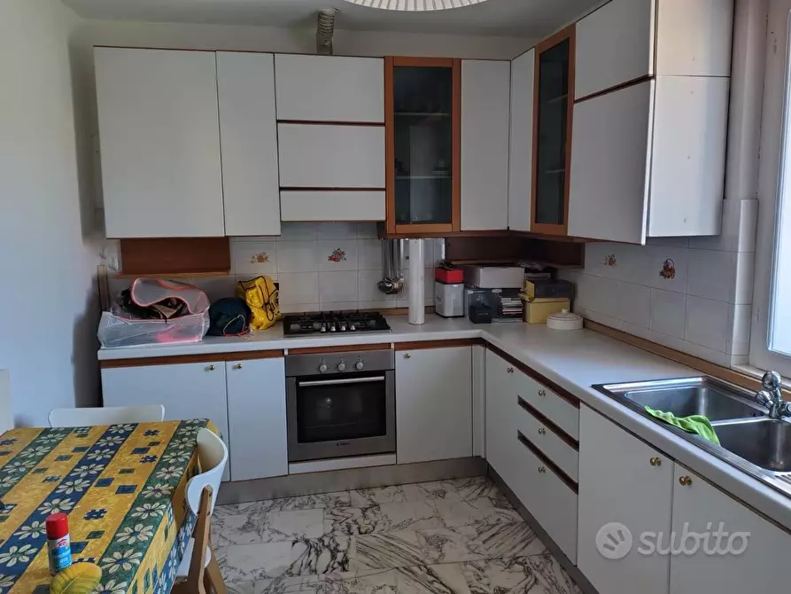 Immagine 1 di Appartamento in vendita  a Ortonovo