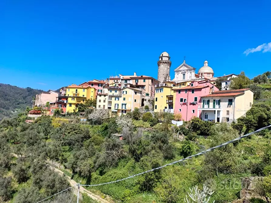 Immagine 2 di Appartamento in vendita  a Ortonovo