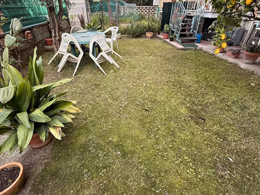 Immagine 13 di Appartamento in vendita  a Carrara