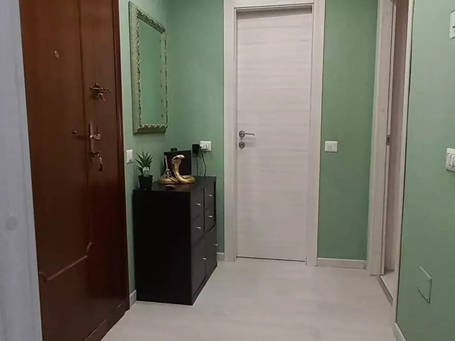 Immagine 1 di Appartamento in vendita  a Carrara