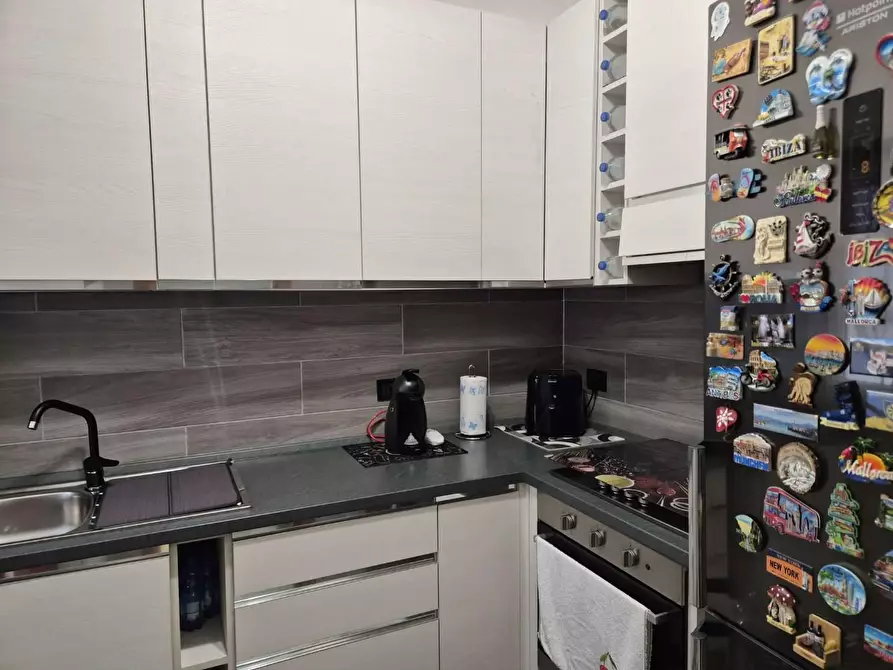 Immagine 7 di Appartamento in vendita  a Carrara