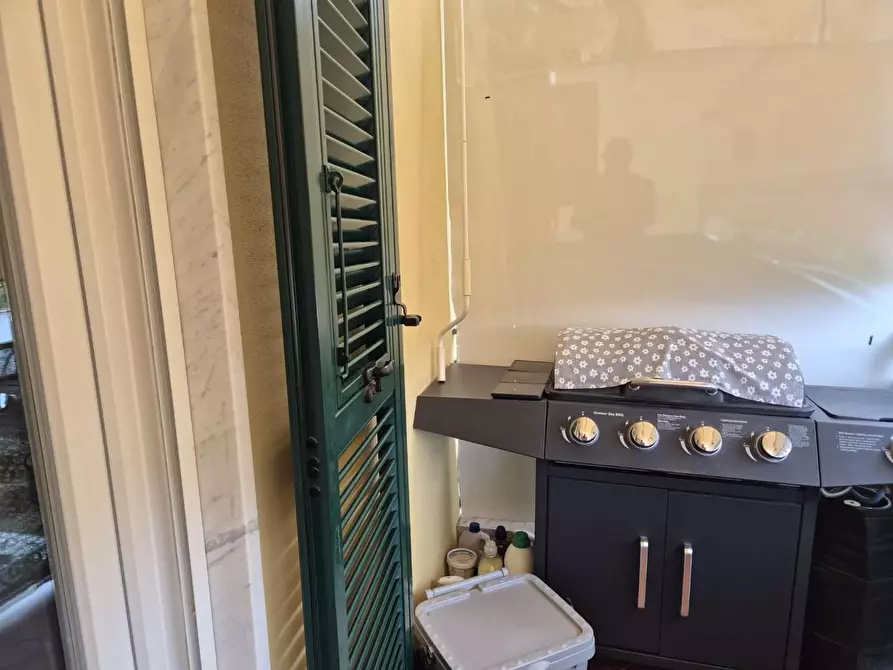 Immagine 12 di Appartamento in vendita  a Carrara