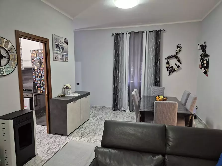 Immagine 4 di Appartamento in vendita  a Carrara