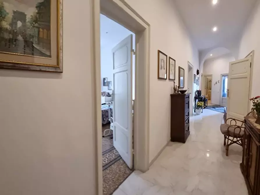 Immagine 1 di Appartamento in vendita  a Livorno