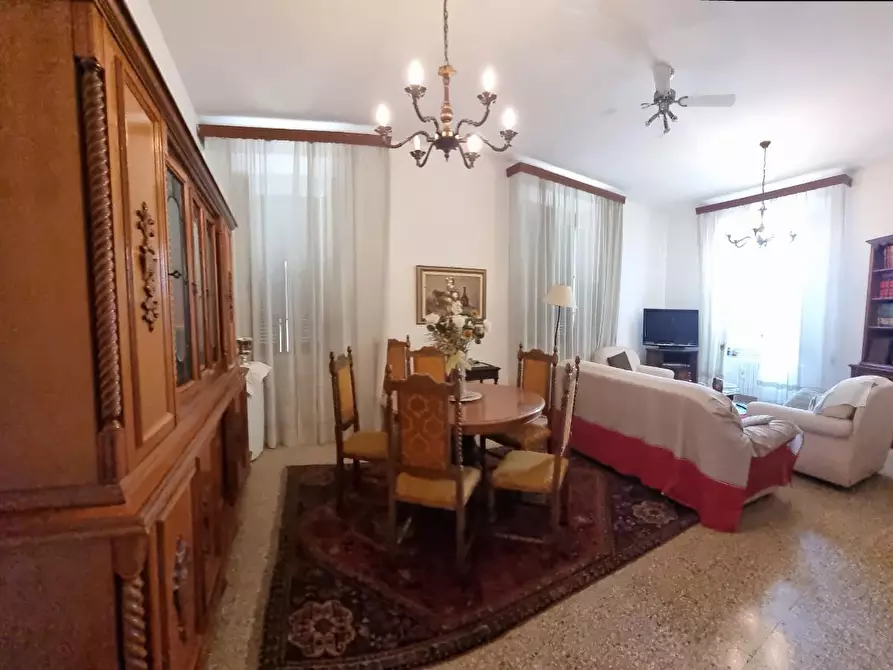 Immagine 21 di Appartamento in vendita  a Livorno