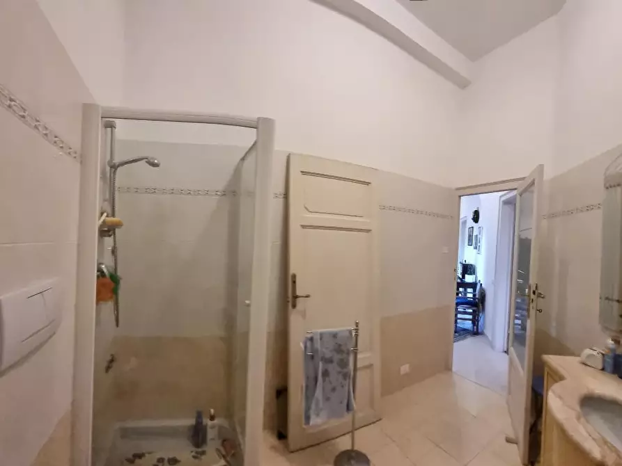 Immagine 25 di Appartamento in vendita  a Livorno