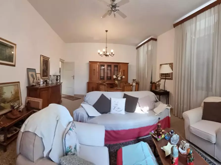 Immagine 19 di Appartamento in vendita  a Livorno