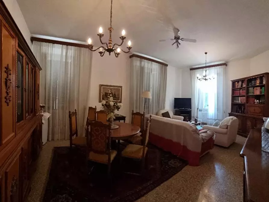 Immagine 17 di Appartamento in vendita  a Livorno