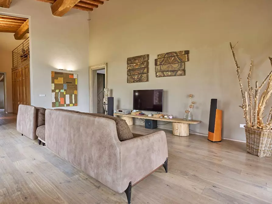 Immagine 10 di Villa in vendita  a Fucecchio