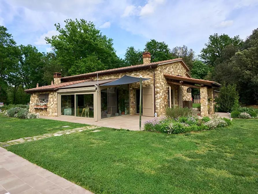 Immagine 30 di Villa in vendita  a Fucecchio