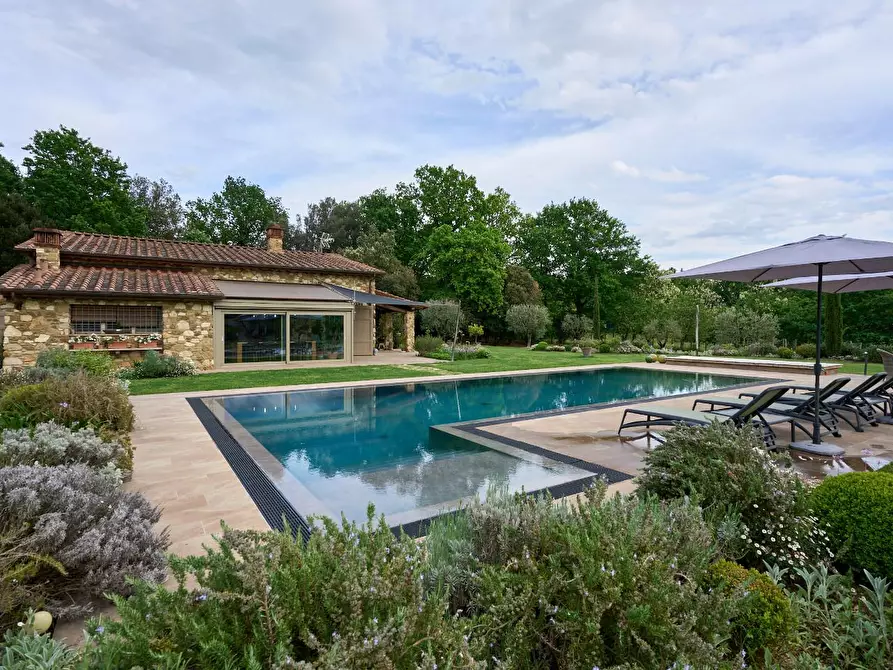 Immagine 1 di Villa in vendita  a Fucecchio