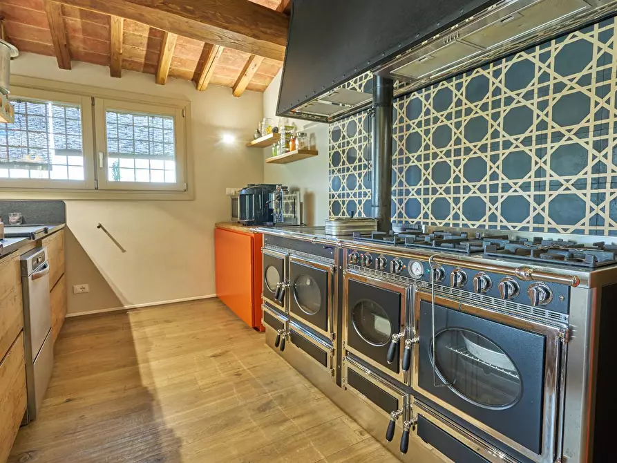 Immagine 7 di Villa in vendita  a Fucecchio