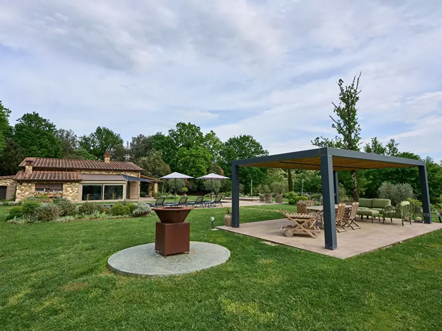 Immagine 38 di Villa in vendita  a Fucecchio