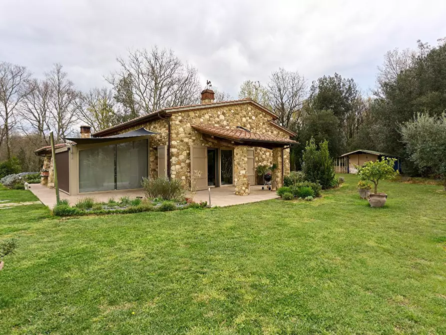 Immagine 30 di Villa in vendita  a Fucecchio