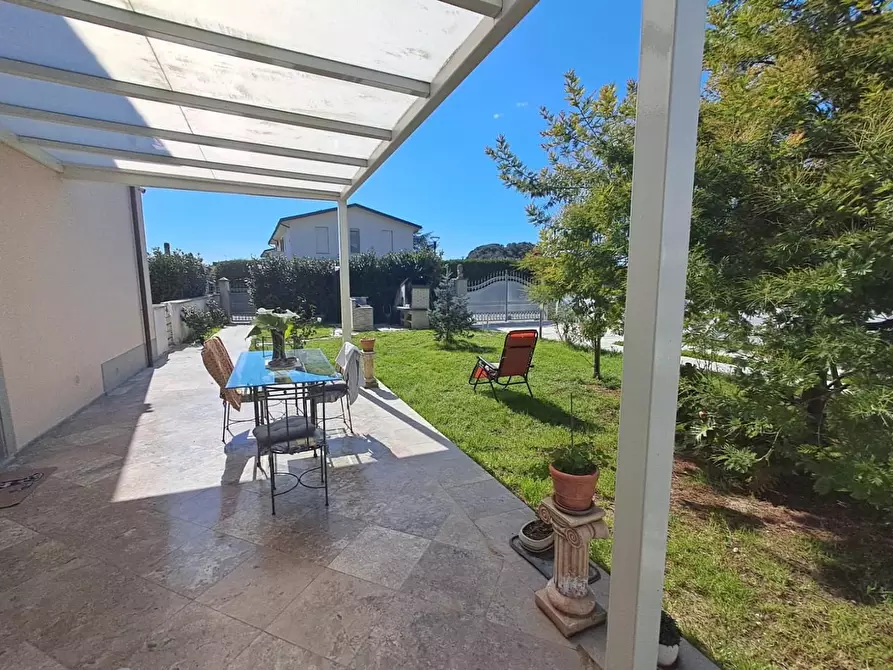 Immagine 30 di Casa bifamiliare in vendita  a San Giuliano Terme