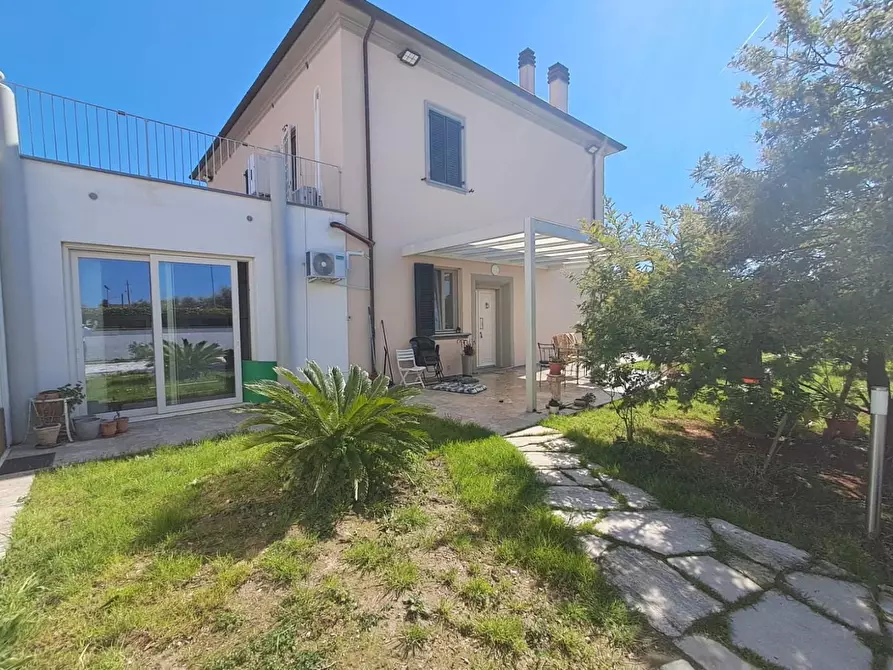 Immagine 34 di Casa bifamiliare in vendita  a San Giuliano Terme