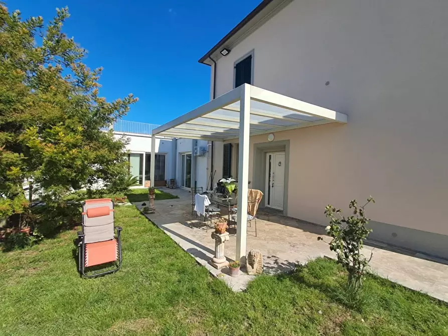 Immagine 24 di Casa bifamiliare in vendita  a San Giuliano Terme