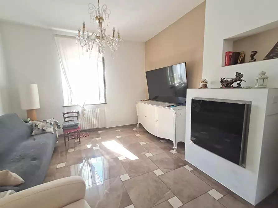 Immagine 5 di Casa bifamiliare in vendita  a San Giuliano Terme