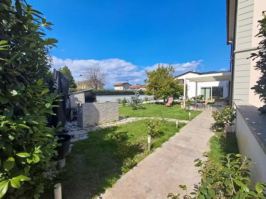 Immagine 27 di Casa bifamiliare in vendita  a San Giuliano Terme