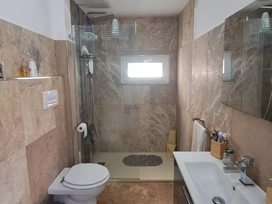 Immagine 15 di Casa bifamiliare in vendita  a San Giuliano Terme