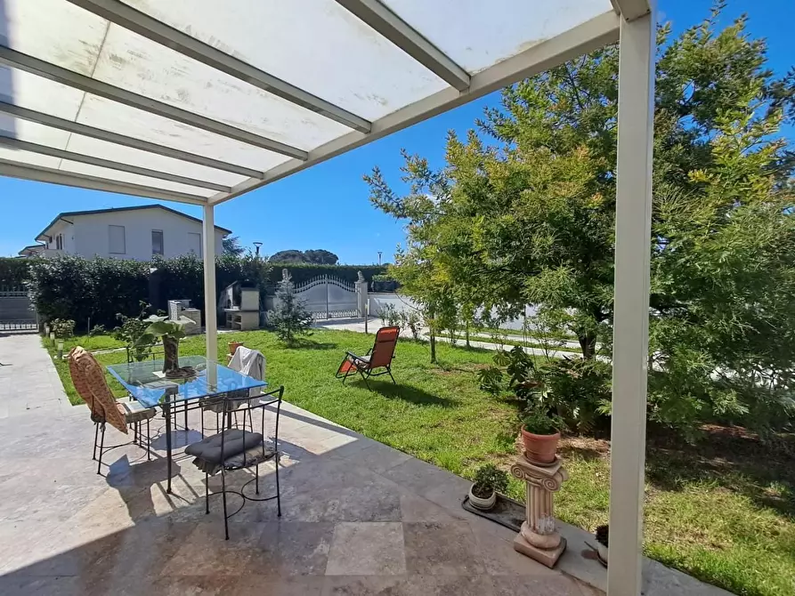 Immagine 37 di Casa bifamiliare in vendita  a San Giuliano Terme