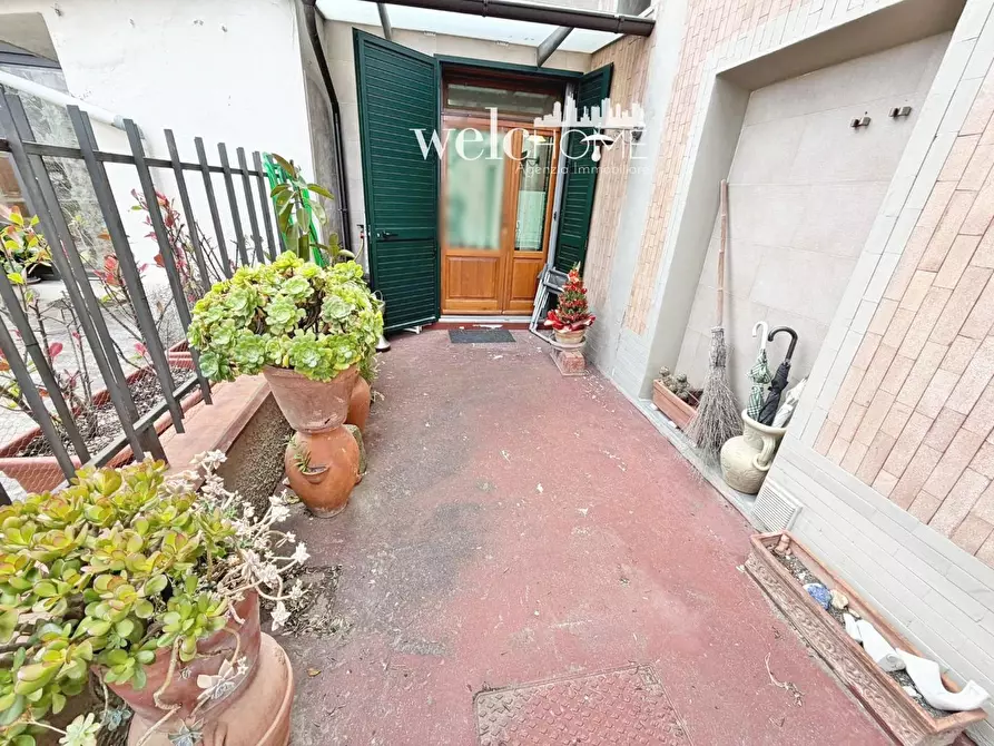 Immagine 19 di Appartamento in vendita  a Campi Bisenzio