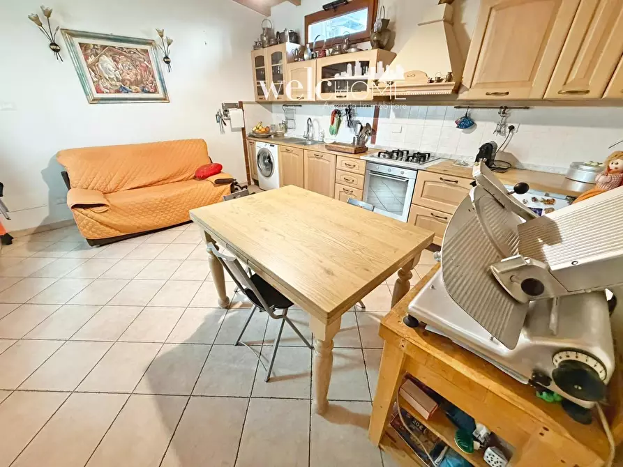 Immagine 7 di Appartamento in vendita  a Campi Bisenzio