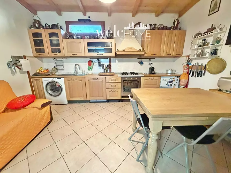 Immagine 20 di Appartamento in vendita  a Campi Bisenzio