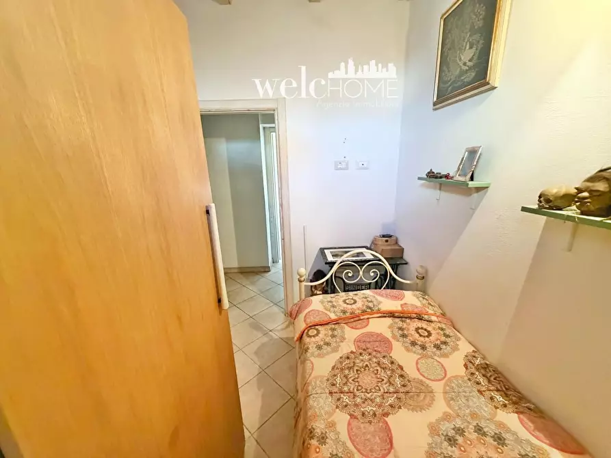 Immagine 15 di Appartamento in vendita  a Campi Bisenzio