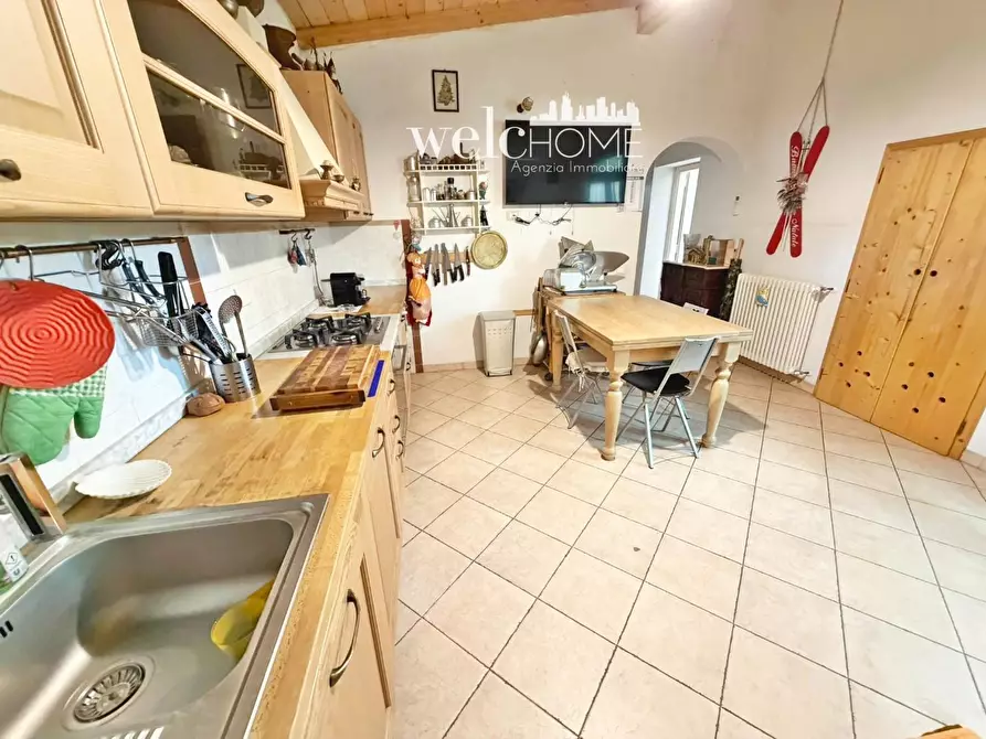 Immagine 23 di Appartamento in vendita  a Campi Bisenzio