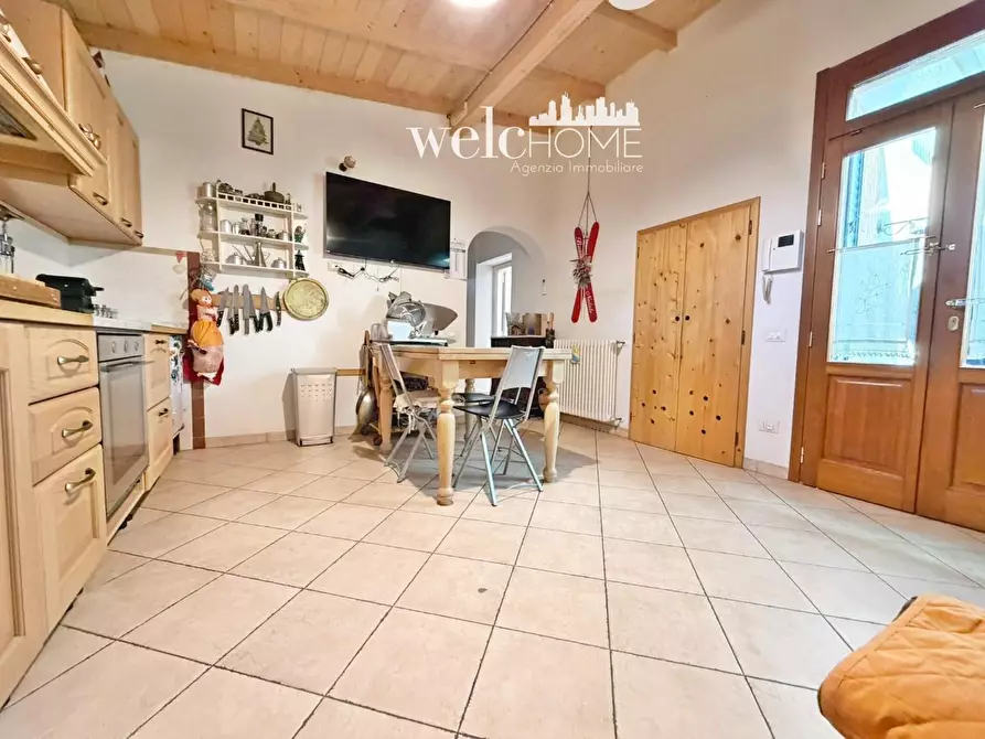 Immagine 1 di Appartamento in vendita  a Campi Bisenzio