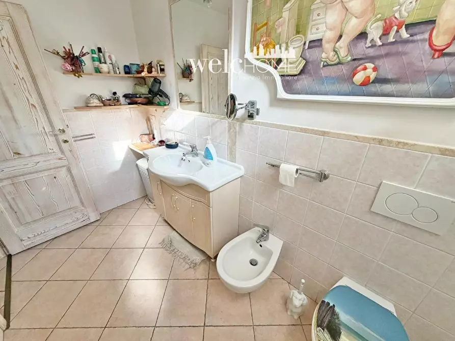 Immagine 31 di Appartamento in vendita  a Campi Bisenzio