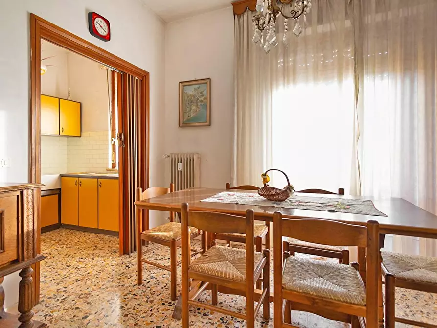 Immagine 5 di Appartamento in vendita  a Cascina