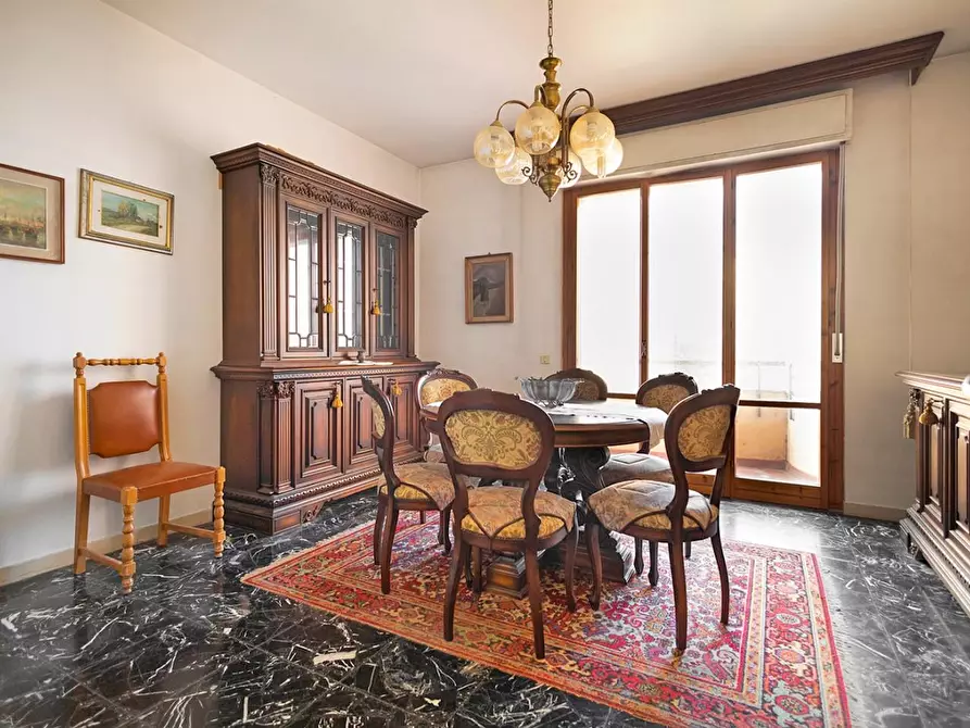 Immagine 8 di Appartamento in vendita  a Cascina