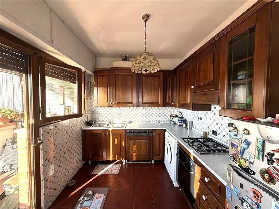 Immagine 4 di Mansarda in vendita  a Massa