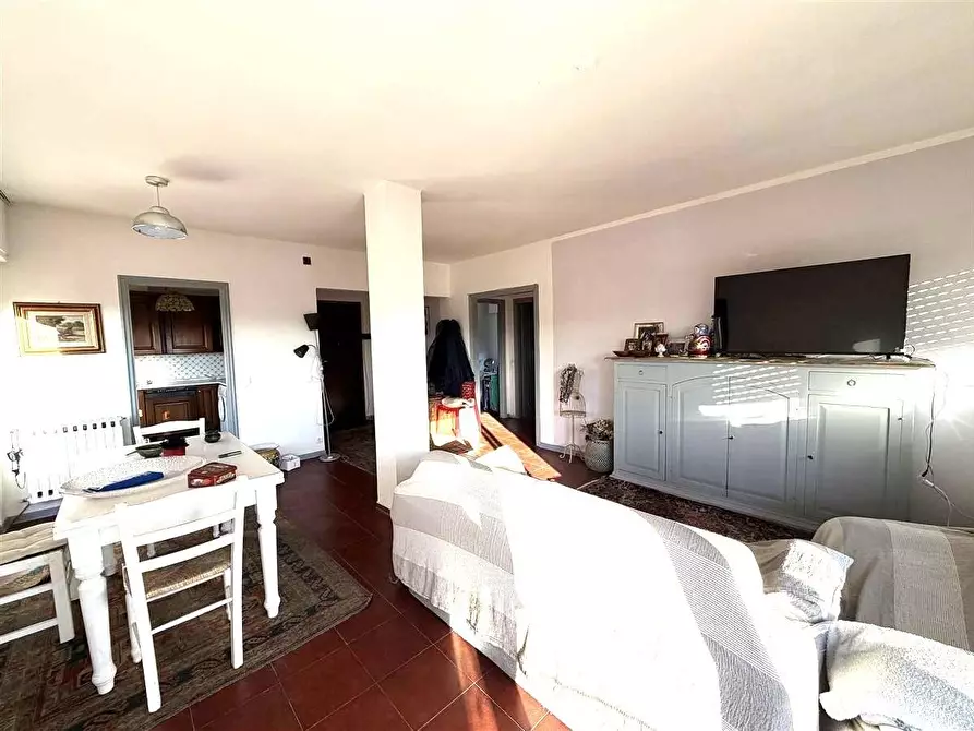 Immagine 3 di Mansarda in vendita  a Massa